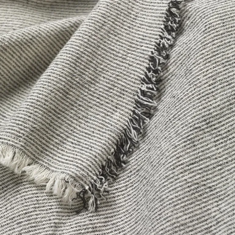 Elouise tafelkleed zwart/gebroken wit 160x200cm - 71210354