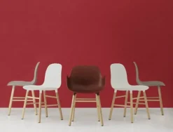 Form Armchair stoel eiken wit