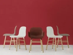 Form Armchair stoel eiken grijs