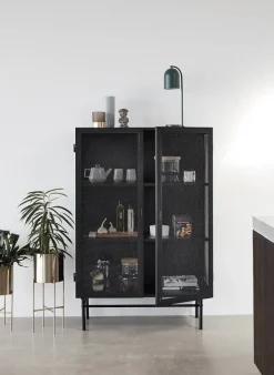 Metalen kast zwart