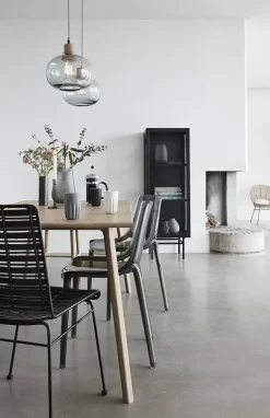 Metalen kast zwart